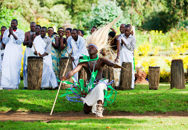 Rwanda dancing